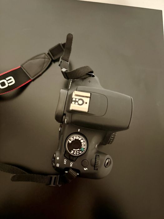 Canon 1200D cu 2 obiective