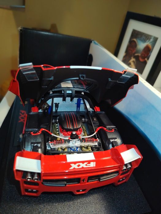 Ferrari FXX 1:18  Hot Wheels Elite