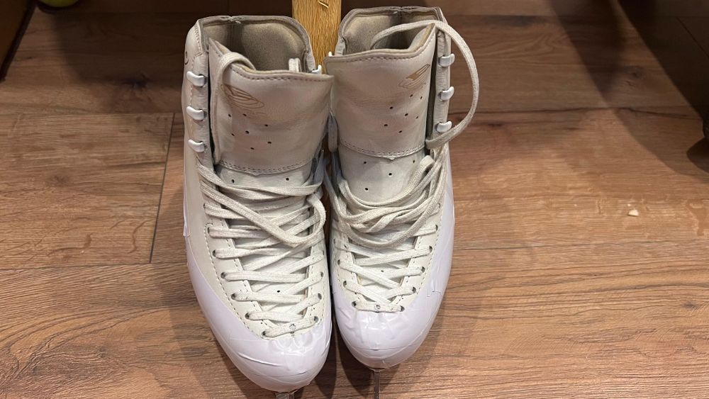 Профессиональные коньки EDEA Overture 235