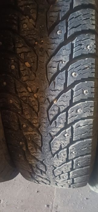 LT 235 85 R 16 шины продам