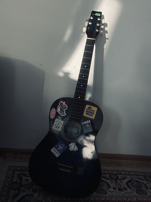 Гитара акустическая