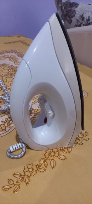 Утюг фирменный .