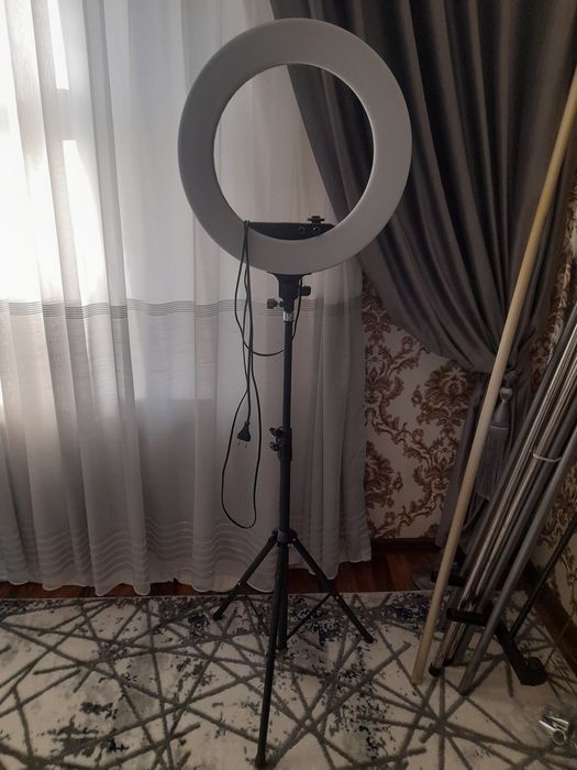 Лампа для салона или офиса