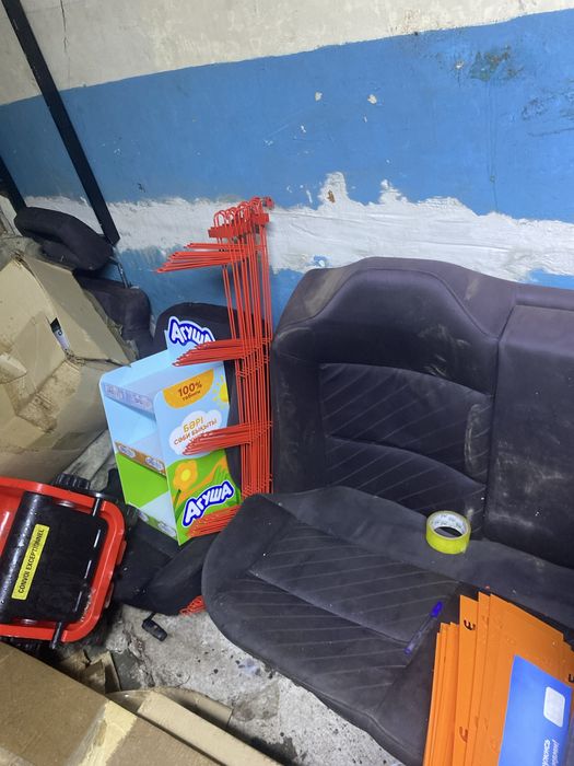 продам сиденья от ауди 80