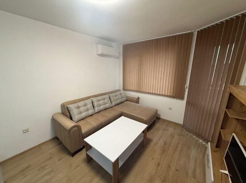 Дава се под наем Двустаен апартамент в Варна, Левски - 65 кв.м за 548.25 € - Снимка #1