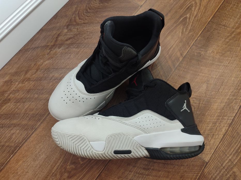 Jordan Stay Loyal White