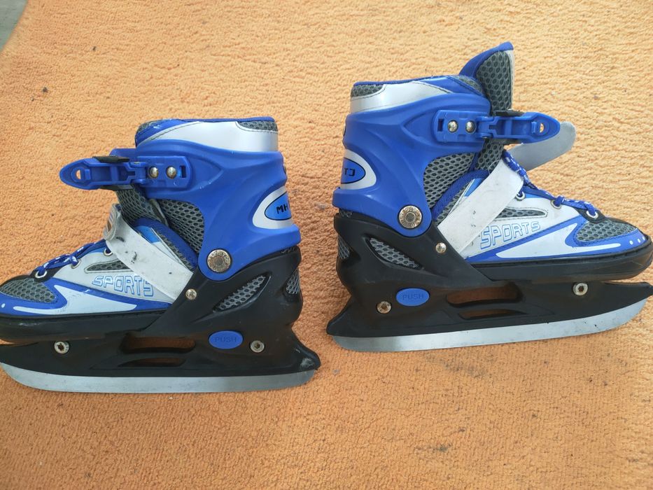 Продам коньки ..