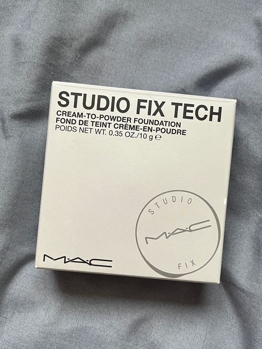 MAC studio fix tech cream-to-powder foundation NW30