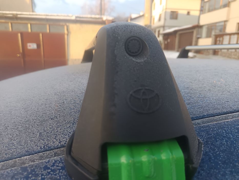 Греди за багажник toyota corolla verso