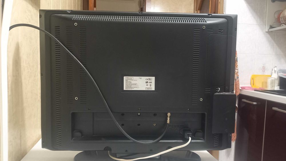 продам жк LCD телевизор 27"