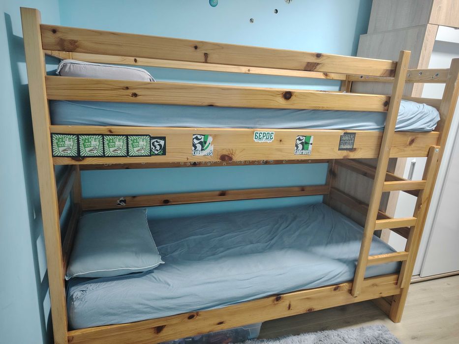 Двуетажно легло масивно с / без матраци