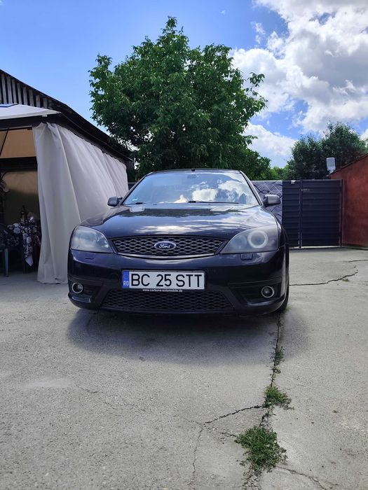 Ford Mondeo st 220