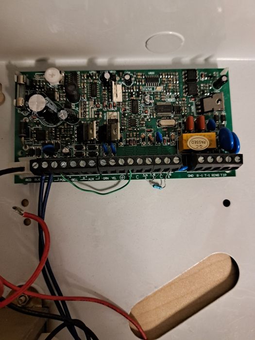 Sistem alarma paradox.