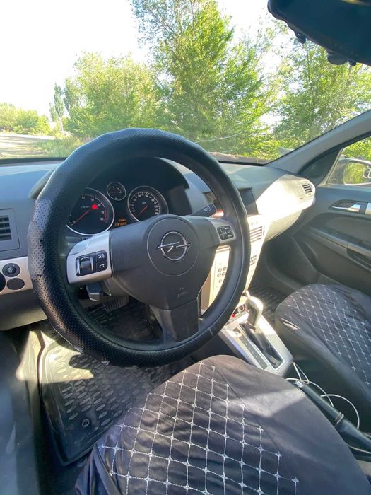 Продам машину Опель астра