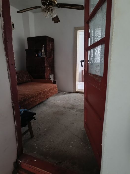 Închiriez casa batraneasca