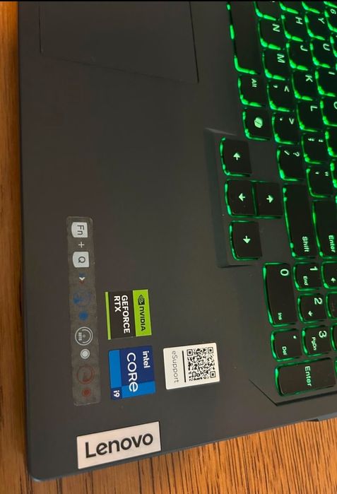 Lenovo Legion Pro 5 16IRX9.