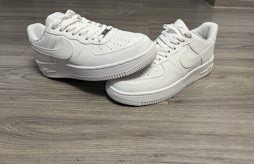 Vând  air force one