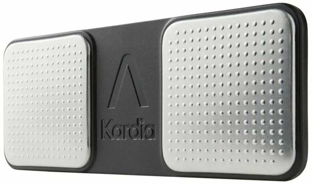 Кардиодатчик AliveCor KardiaMobile для фиксации электрических сигналов