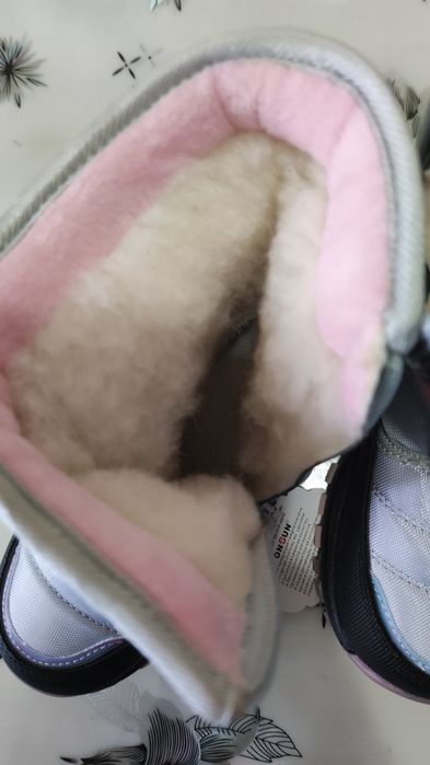 Продам детскую обувь