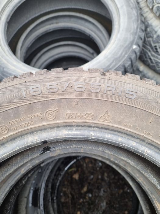 Шины зимние MAXXIS  185/65 R15