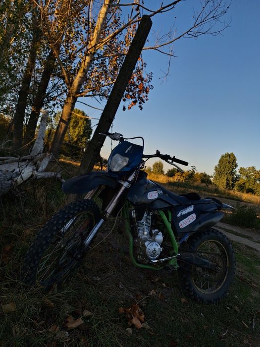 De vanzare sau schimb cross 250cc 4 t