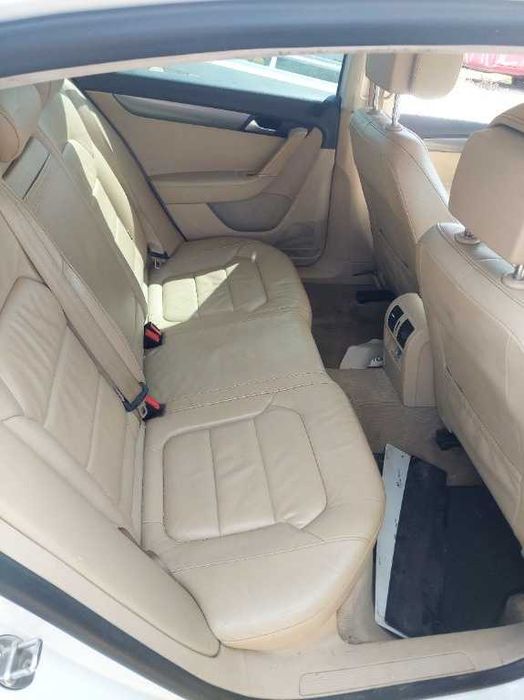 Dezmembram Volkswagen Passat B7 1.6 tdi 105 cp An 2012
Cod motor CAYC