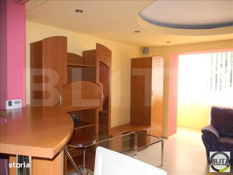 Apartament, 3 camere, 70 mp, zona strazii Plopilor!