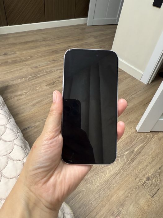 Продам Iphone 15 б/у
