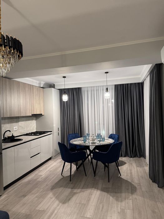 Inchiriez apartament