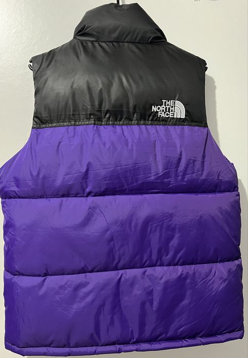 Vesta noua TNF.