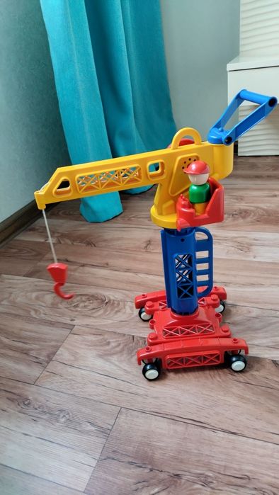 Кран и каток игрушки б/у