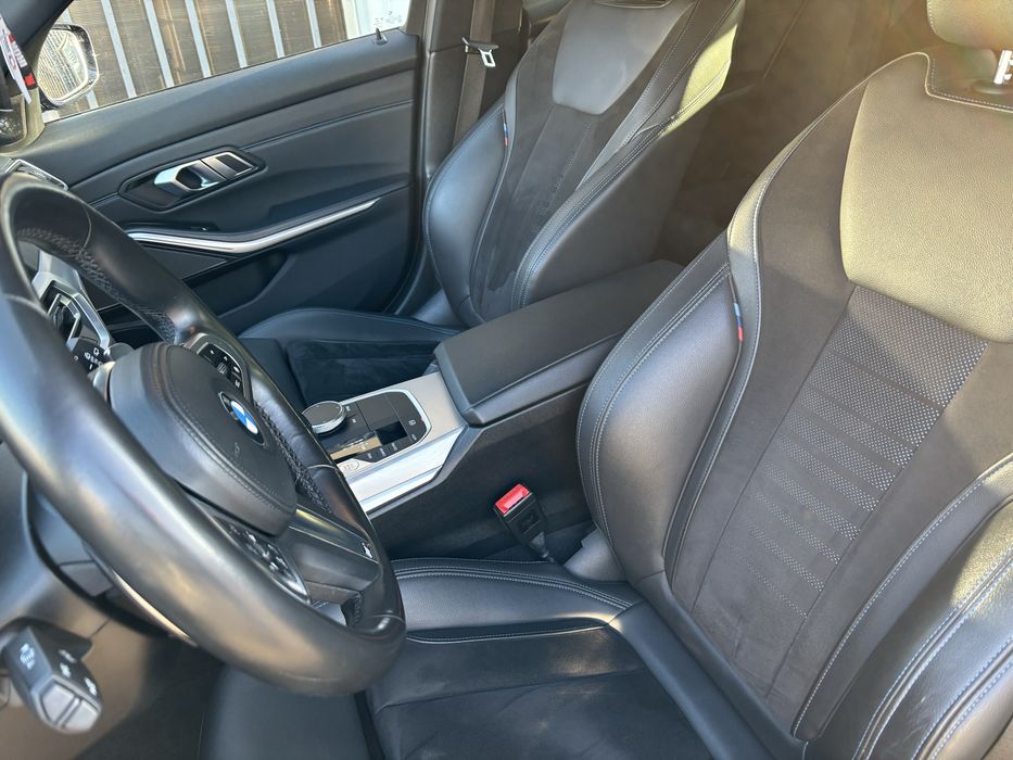 BMW Seria 3 320d Touring xDrive Aut. Edition M Sport Shadow