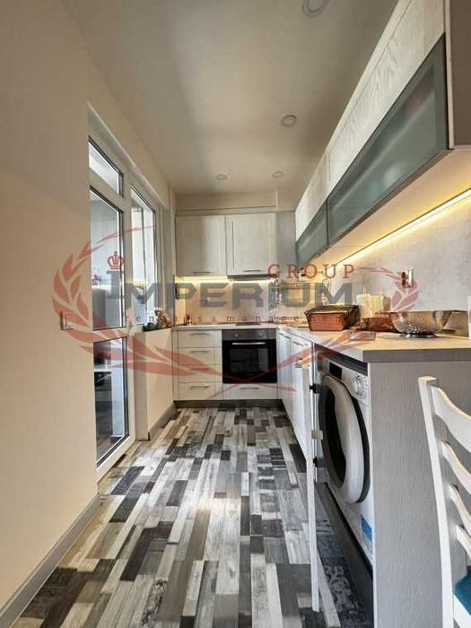 Дава се под наем Тристаен апартамент в Варна, Базар Левски - 80 кв.м за 765 € - Снимка #4