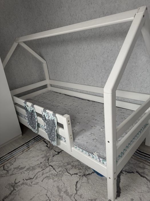 Продам детскую кровать