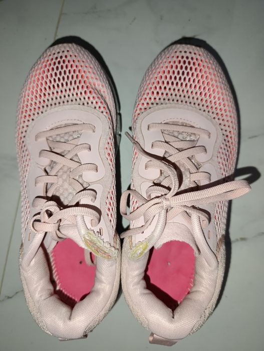 Женские кросовки under armour