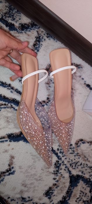 Новые туфли 39 размер