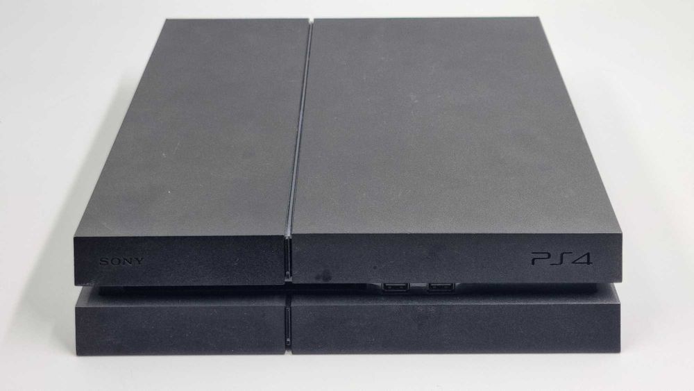 Consola Playstation 4 [Amanet Club Caro]