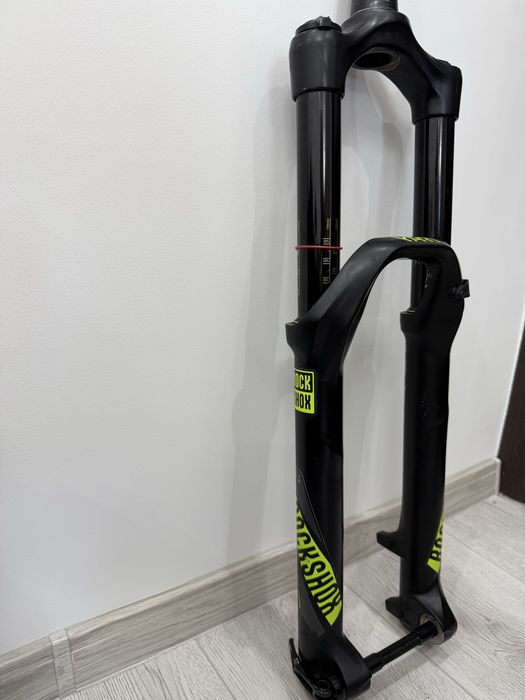 вилка RockShox Yari RC 27.5
