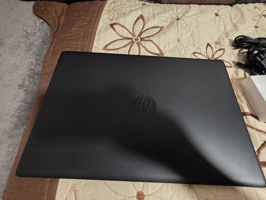 Laptop hp 17  i7 1355U, 16gb ,512gb