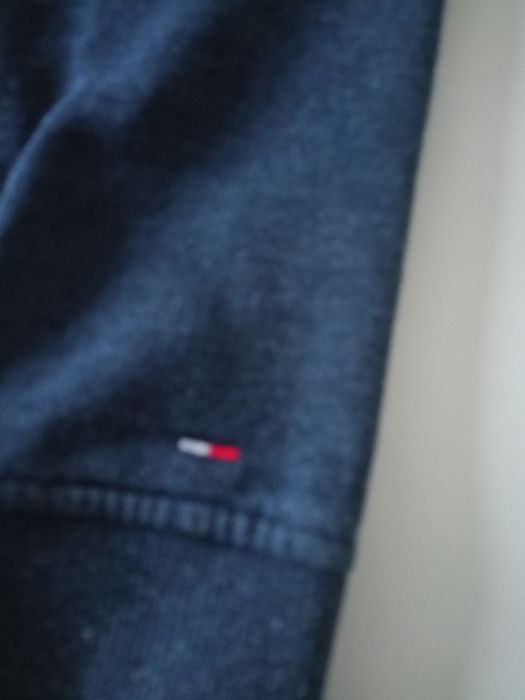 Vând hanorac Tommy Hilfiger, produs de calitate superioara mărimea S.