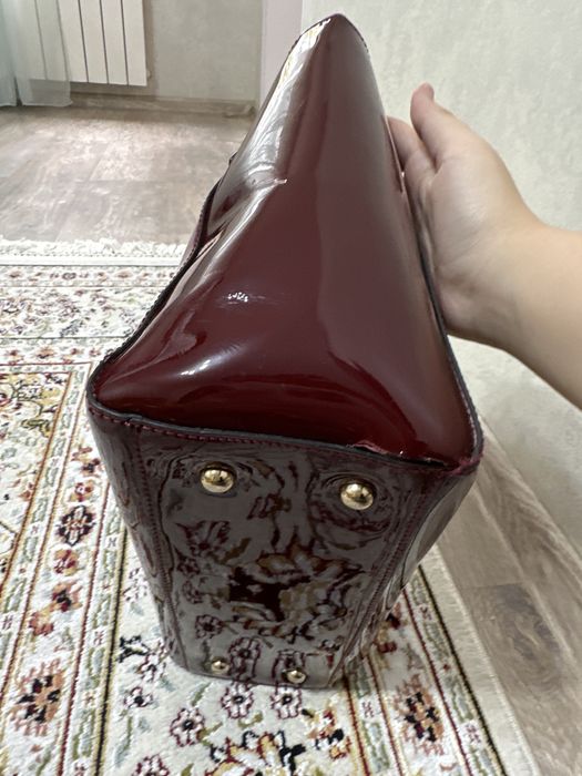 Сумка ,лакированная