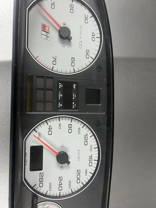 Табло за audi c4 s6