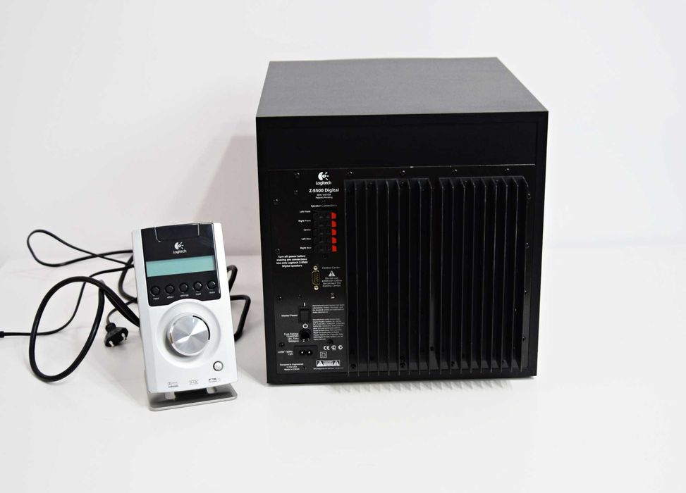 Subwoofer Logitech Z5500, sistem activ