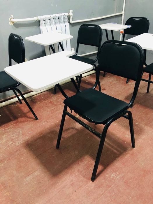 Stul partasi bilan ulangan, juda qulay va yengil