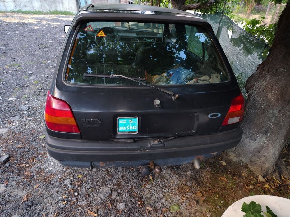 Ford fiesta 1,3 бензин  на части
