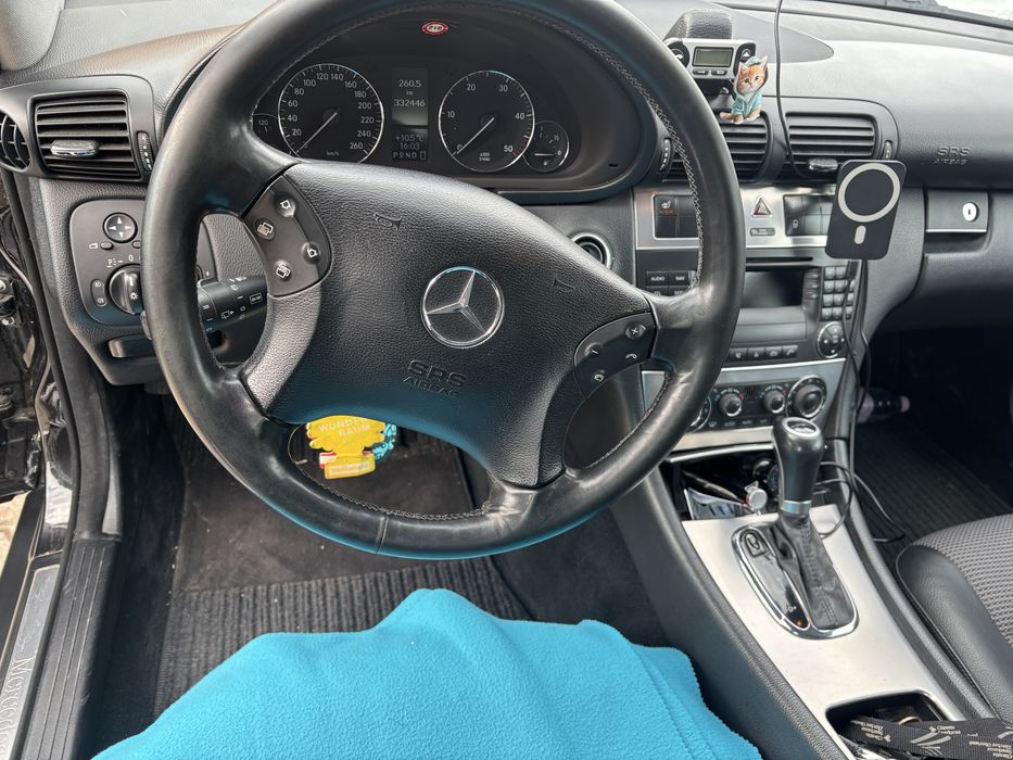 Mercedes C-Class C220