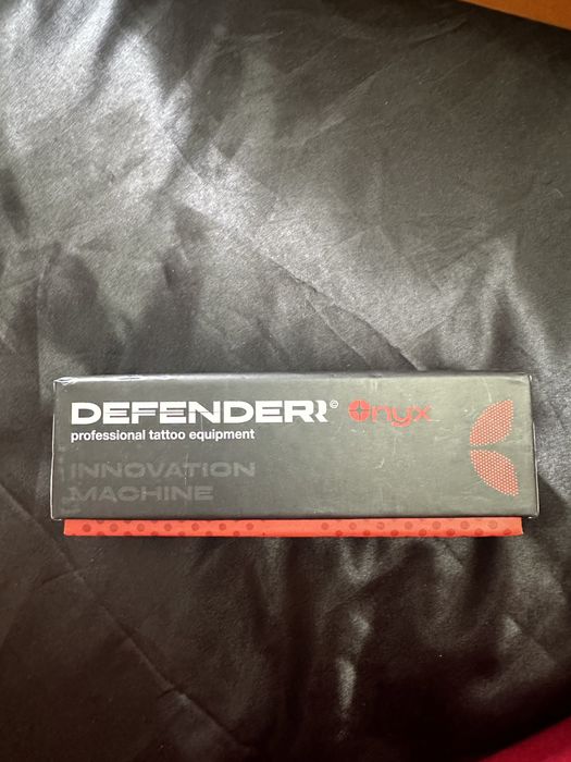 DEFENDER onyx black