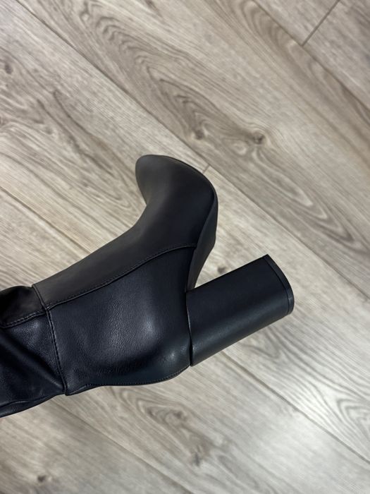 Cizme pana la genunchi