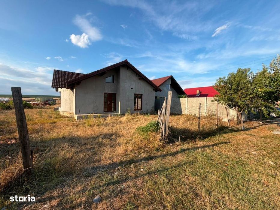 Casa individuala cu 3 camere de vanzare in Recas