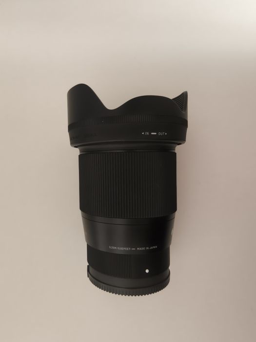 Sigma 16mm f 1.4 (apentru Sony)